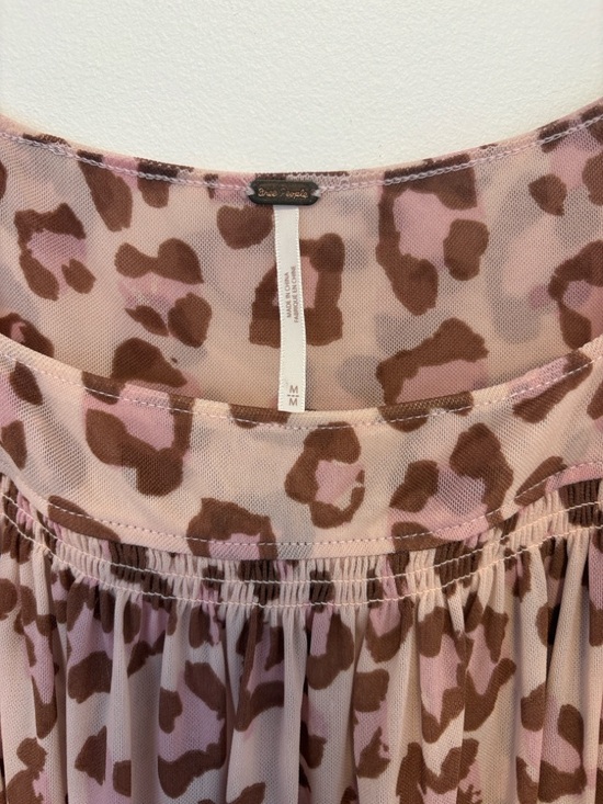 Free People Meg's Blouse Blush Pink Leopard Print Top , sz : medium - Picture 11 of 11